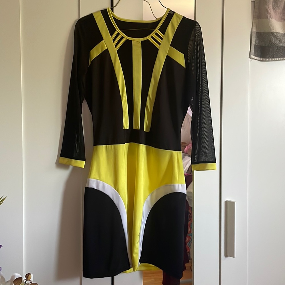BODYCON DRESS